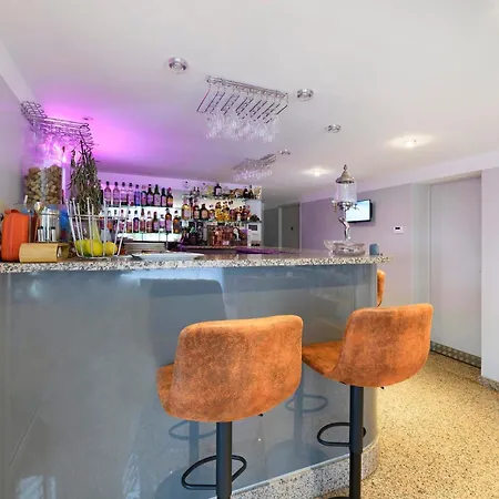 Les Du Domaine De Cabu 3*